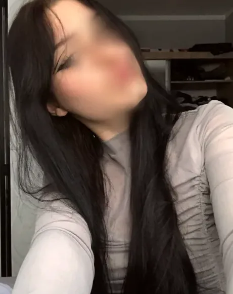 Aya, 20