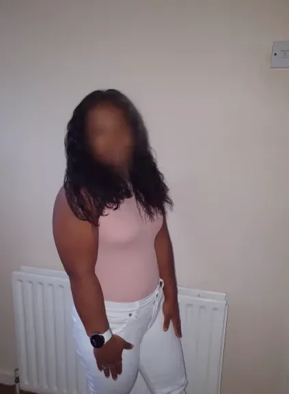 Christina, 24