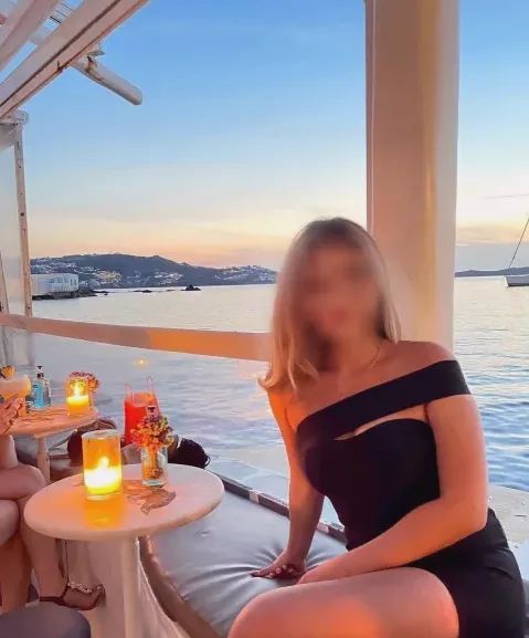 Fatima, 28