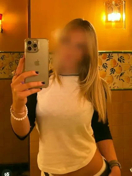 Lejla, 29