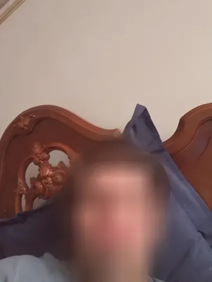 Olivia, 24