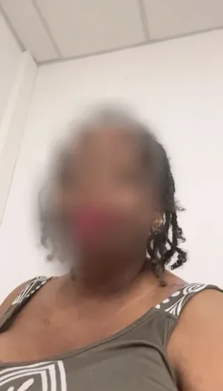 Winnie, 32