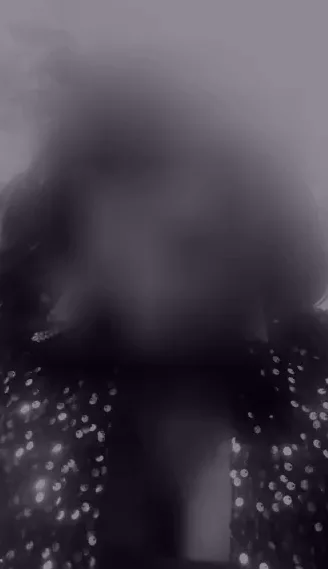 Yasmin, 25