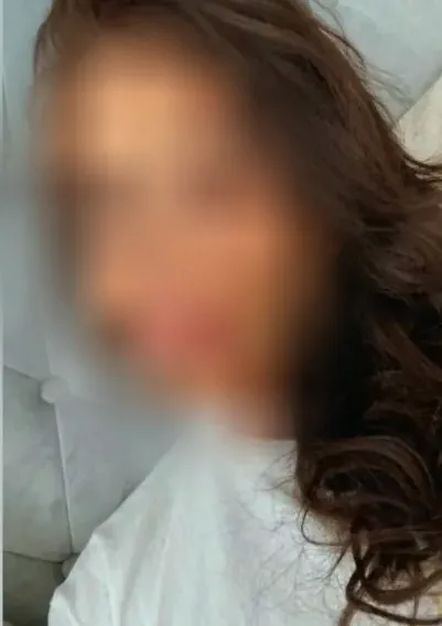 Zeynep, 33